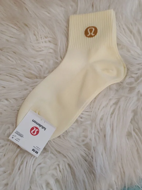 Lululemon Crew Socks - Picture 1 of 3